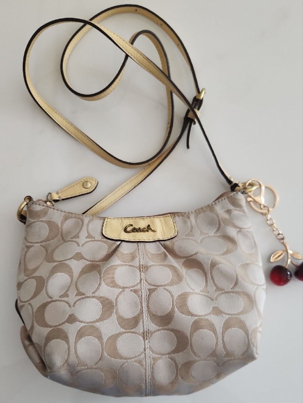 Coach Bag..Free Bag Charm! - Picture 3 of 7